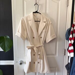 Vici Cream Short-Sleeve Blazer